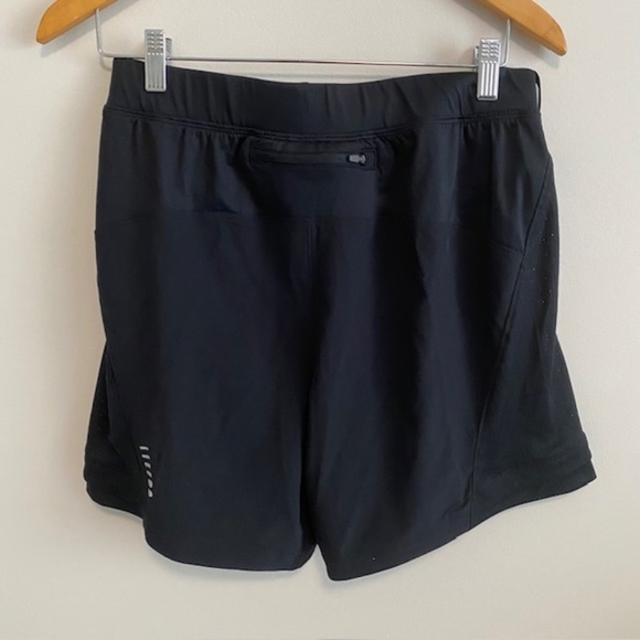 Under Armour Men Black Athletic Shorts Size M - Picture 3 of 5